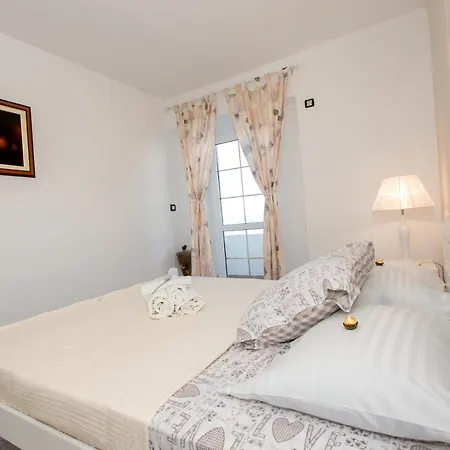 Desiree * Сутиван